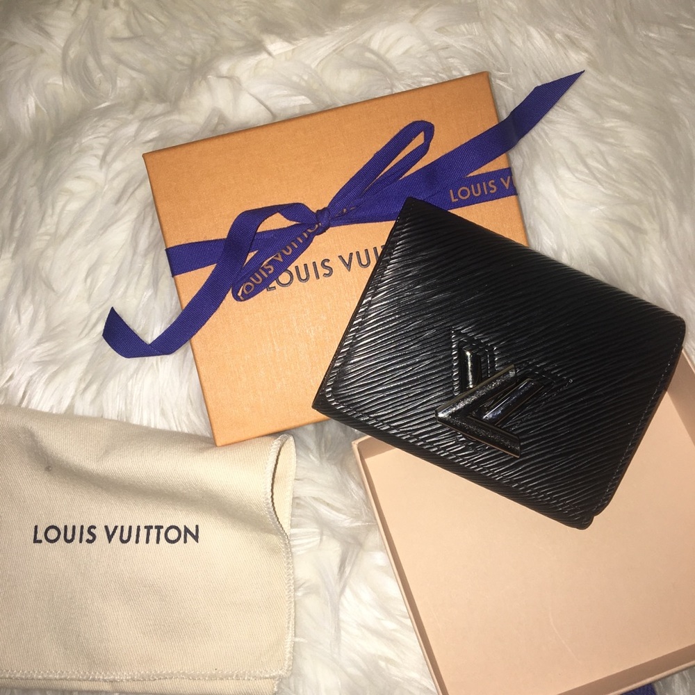 Louis Vuitton Epi Leather Twist Compact Wallet